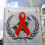 Programa da ONU sobre HIV/AIDS diz que congelamento da ajuda dos EUA está causando "muita confusão"