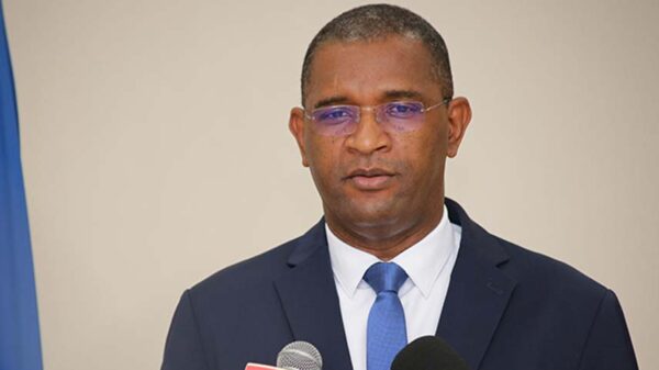 Presidente do Parlamento cabo-verdiano diz que Angola “contagia positivamente” países africanos