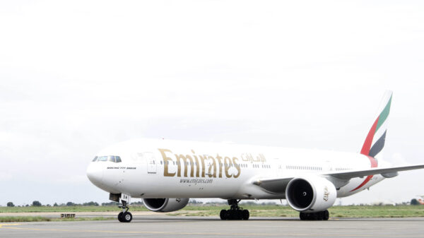 Emirates quer recrutar tripulantes de cabine angolanos