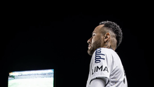 Neymar feliz no regresso ao Santos apesar da estreia com empate