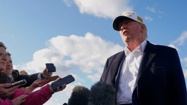 Hispânicos ajudaram Trump a retomar Casa Branca e agora apoio está diminuindo