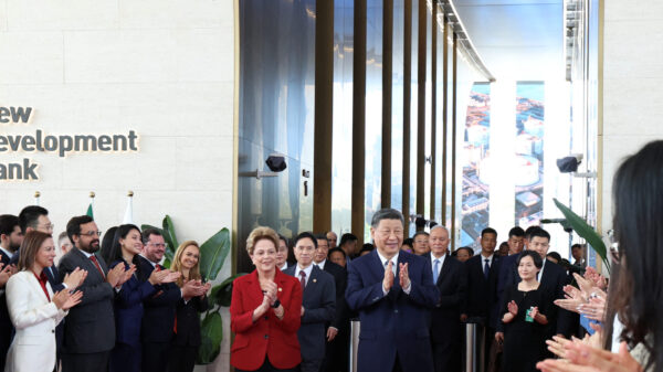 Presidente da China incentiva IA e a oportunidade do "Sul Global" em meio à guerra comercial dos EUA