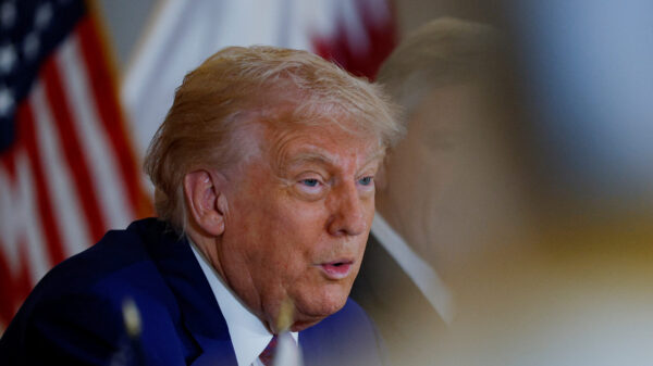 Trump afirma que EUA estão perto de acordo nuclear com Irã