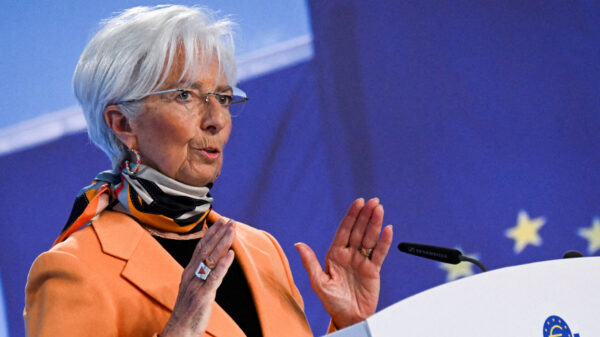 Euro pode se tornar a alternativa ao dólar, diz Lagarde
