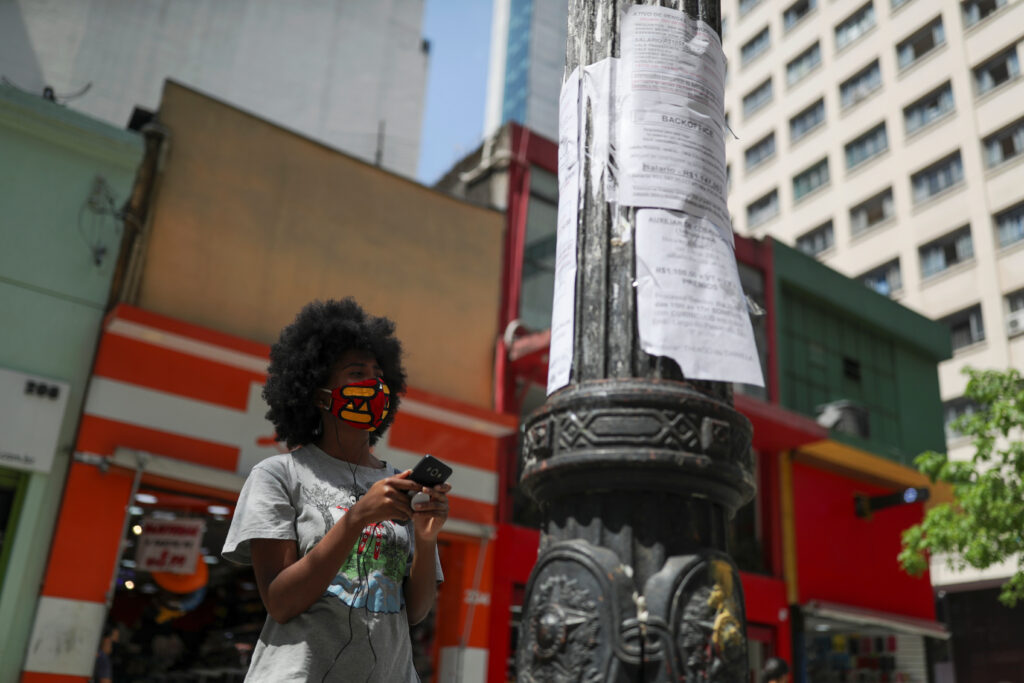 Desemprego no Brasil em abril de 2025 atinge menor nível desde 2012