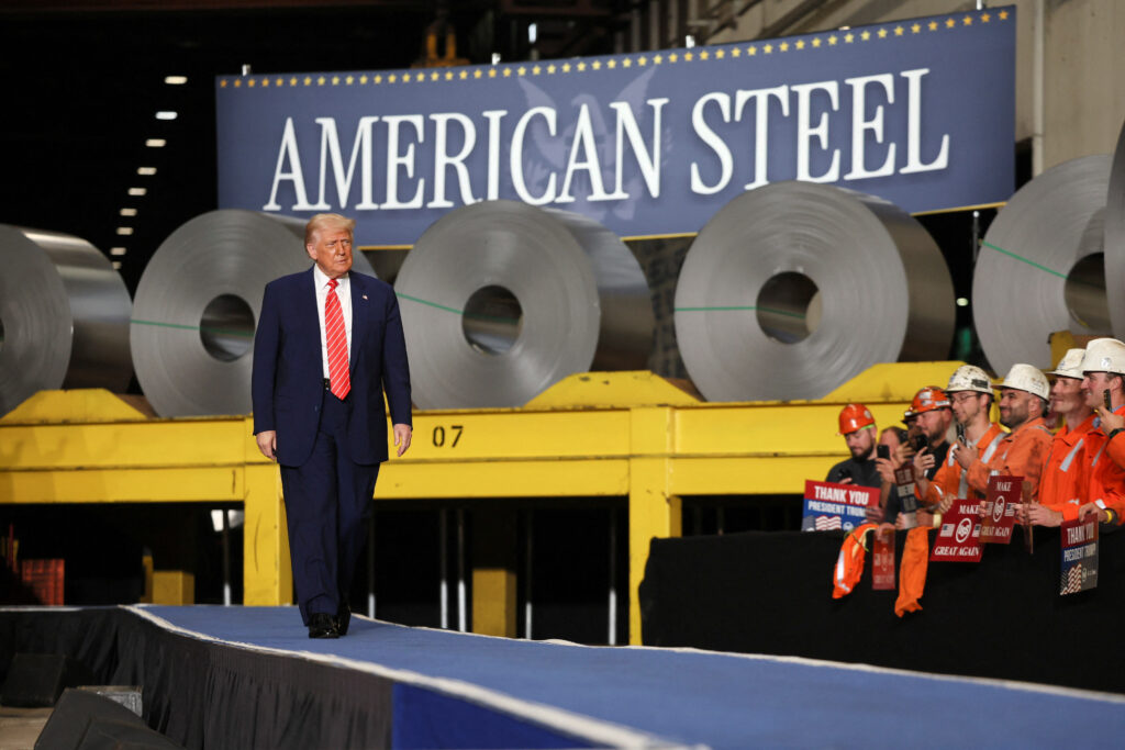Trump anuncia aumento das tarifas sobre o aço