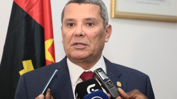 Rui Falcão representa Angola na Conferência Desportos CPLP em Portugal