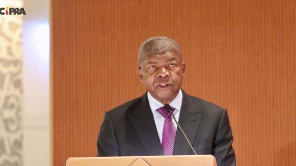 Angola anuncia contribuição de USD 8 milhões para a OMS