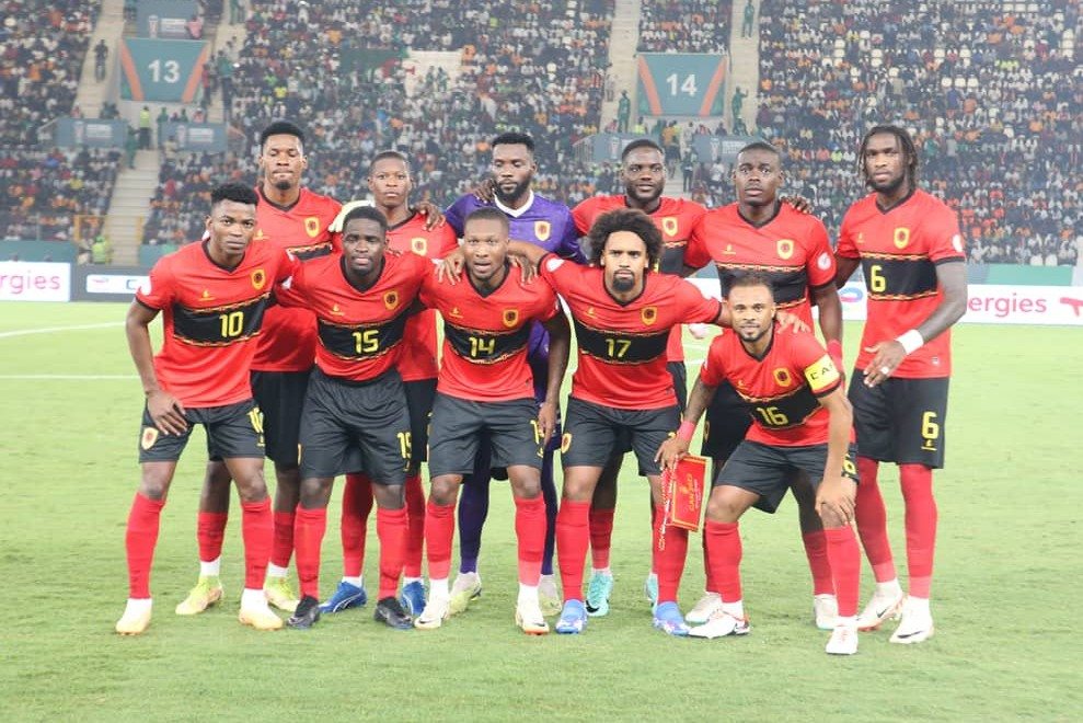 Palancas Negras em preparação para a COSAFA 2025 durante jogo contra o Interclube