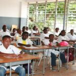 Angola tem défice de mais de 2.500 escolas e 60 mil professores