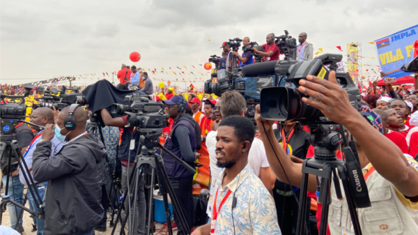 Conjuntura económica menos favorável afeta produção jornalística em Angola