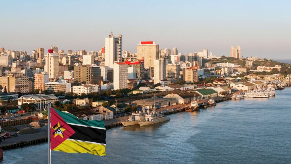 Gráfico ou bandeiras de Moçambique e China representando a dívida