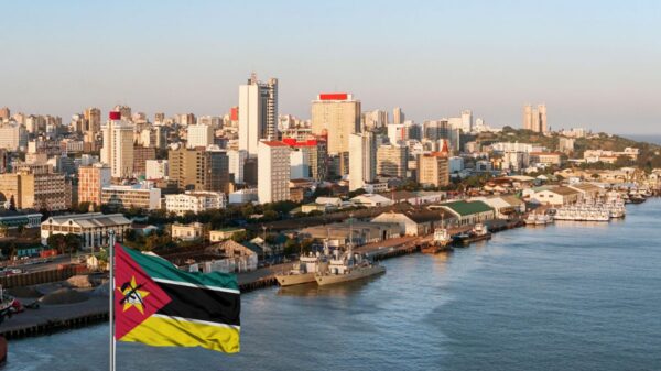 Gráfico ou bandeiras de Moçambique e China representando a dívida