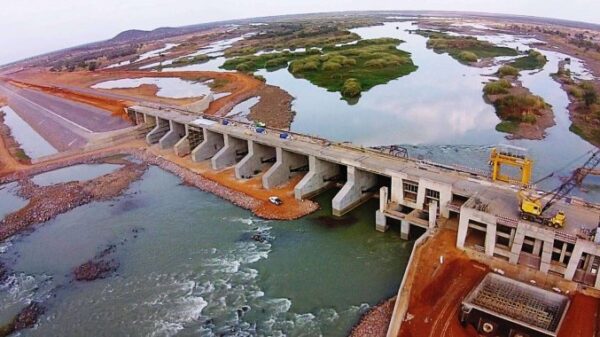 Angola quer angariar até 64 milhões de dólares para construir represas no Namibe