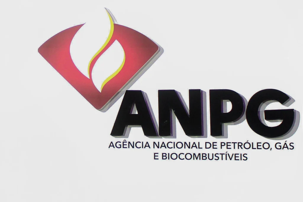 Plataforma de extração de petróleo offshore em Angola