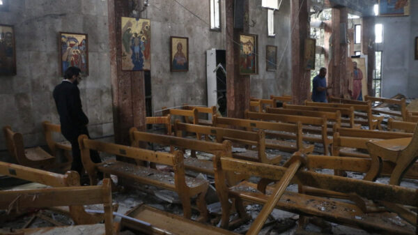 Número de mortos em ataque a igreja de Damasco sobe para 25, diz Ministério da Saúde
