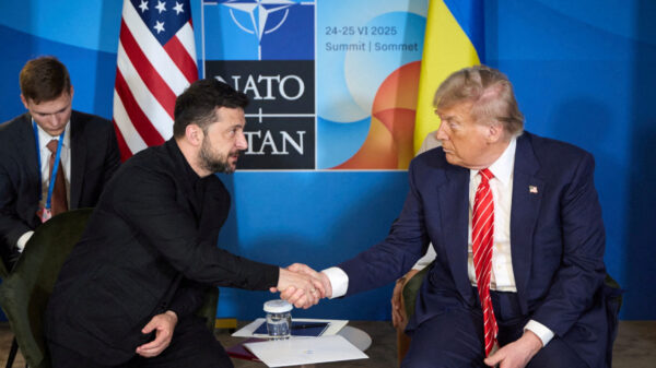 Trump sinaliza disposição de enviar mais mísseis Patriot à Ucrânia após reunião com Zelenskiy