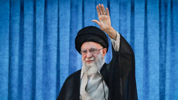 Khamenei diz que qualquer agressão futura contra Irã terá grande custo