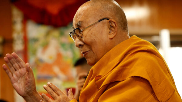 Dalai Lama deve revelar plano de sucessão enquanto China observa