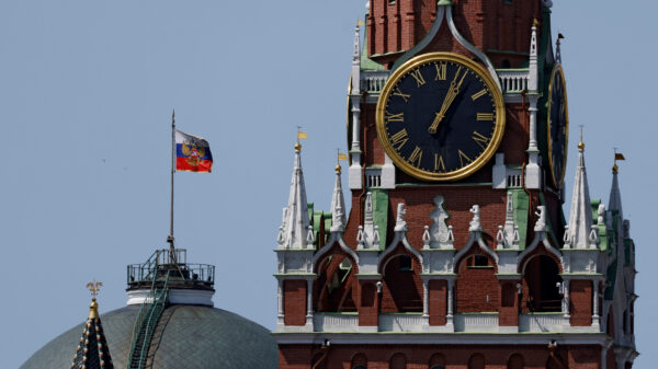 Tensões entre Rússia e Azerbaijão crescem após Kremlin condenar reação de Baku a prisões