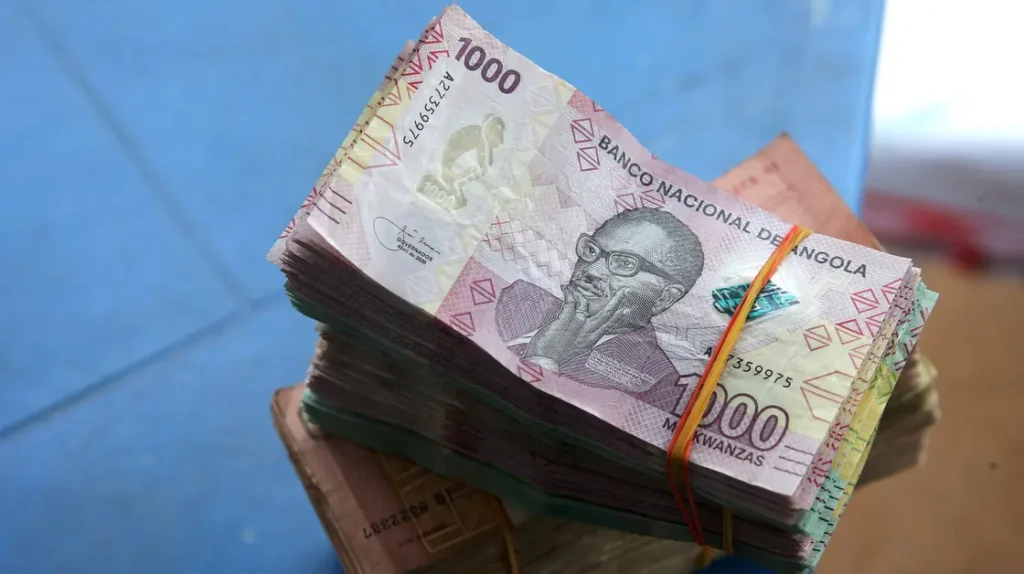 Rede criminosa em Angola emitia vistos falsos para o Brasil e causou prejuízo de mais de 36 milhões de kwanzas a vítimas.