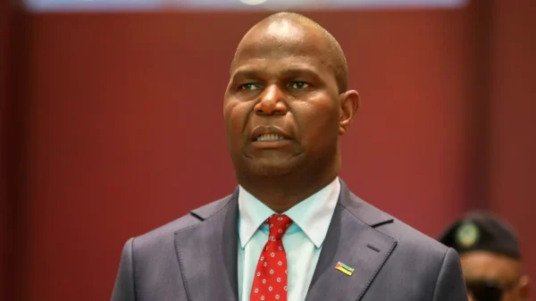 O Presidente de Moçambique apela ao envolvimento da sociedade para mitigar os problemas das crianças moçambicanas.