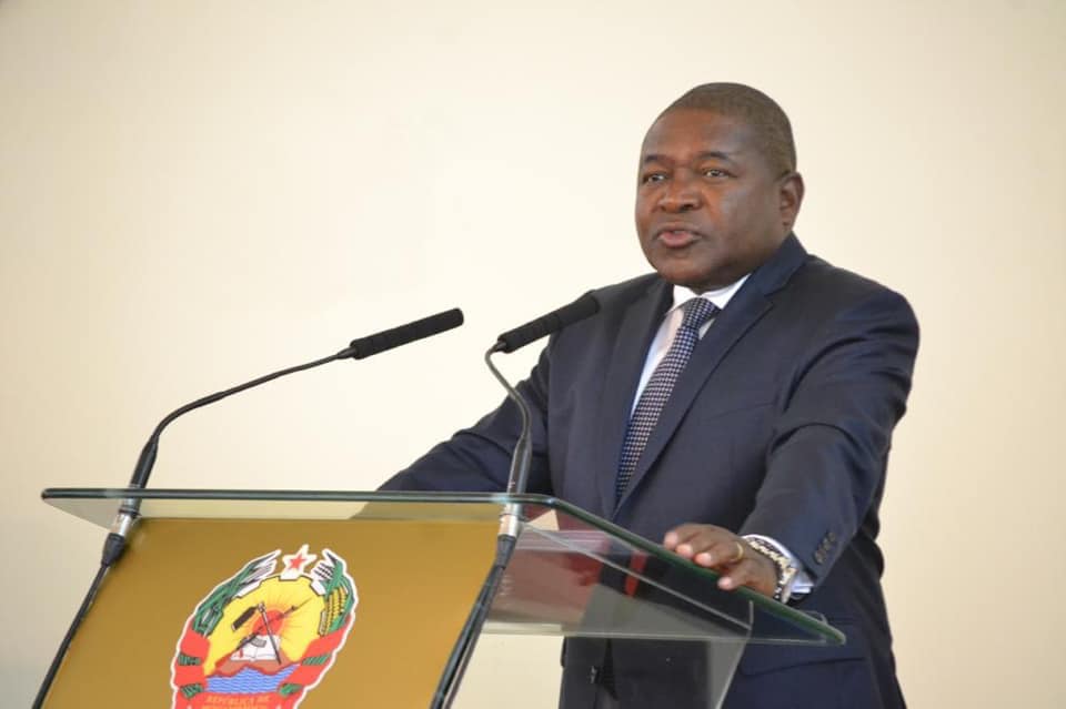Filipe Nyusi participa de evento em Maputo e elogia papel da diplomacia moçambicana.