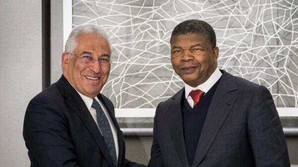 António Costa e João Lourenço reafirmam "forte empenho" em aprofundar parceria UE-Angola