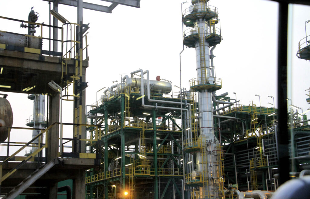Governo prevê investimento de mais de USD 60 mil milhões para sector petrolífero