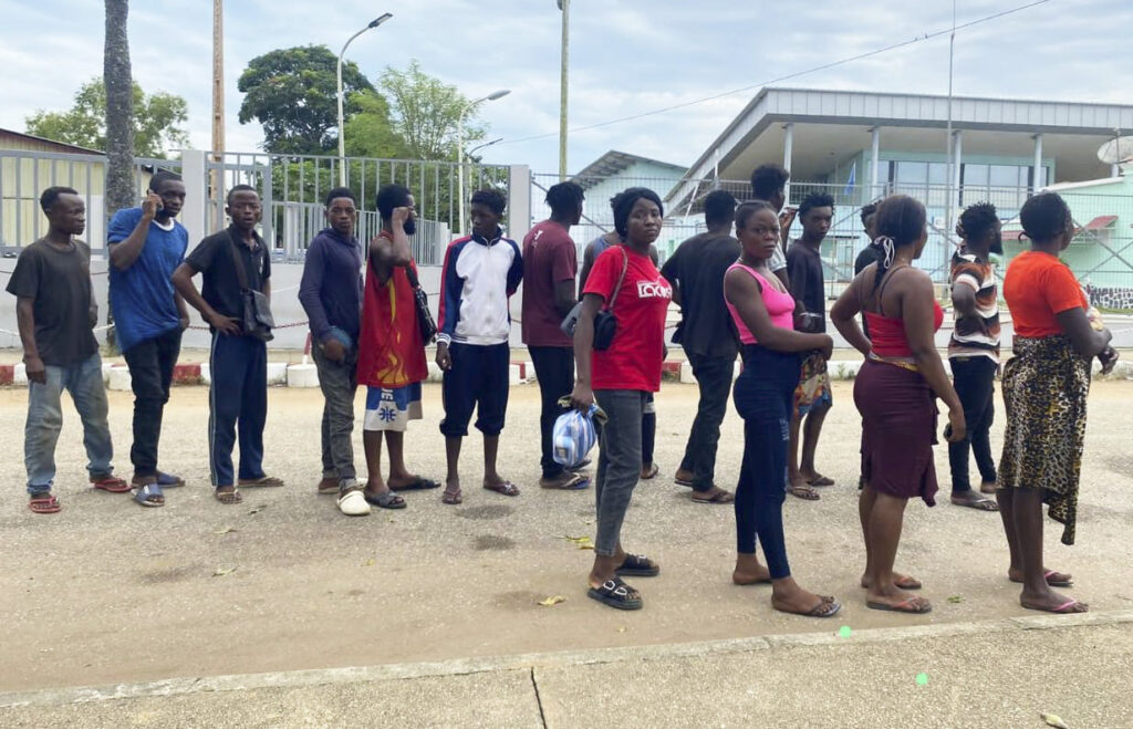 SME em Cabinda repatria 48 cidadãos da RDC