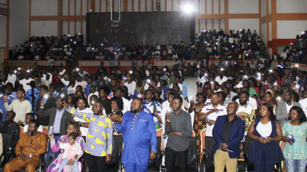 Show gospel marca 10 anos de carreira do frei Samahina