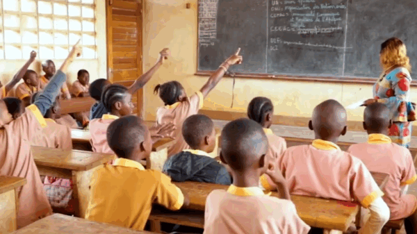 Governo africanos estão a falhar no financiamento da educação - HRW
