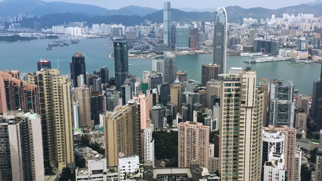 Quinze estudantes de Hong Kong suspeitos de morrerem este ano por suicídio