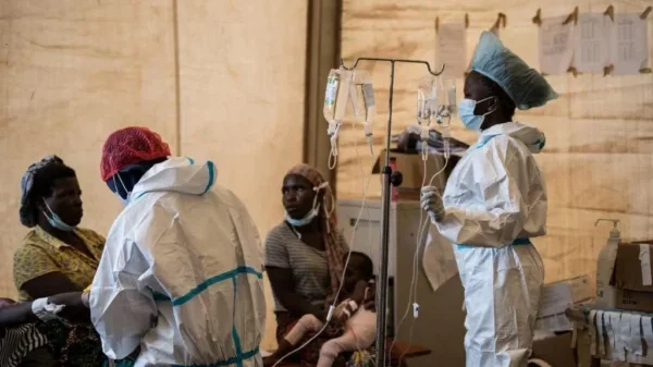 Surto de cólera com quase 3.900 infetados e 59 mortos em Moçambique desde outubro