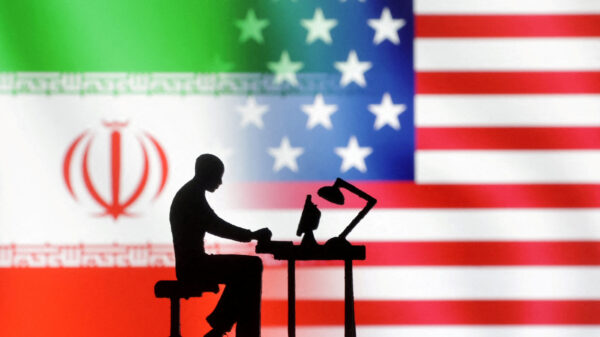 Hackers ligados ao Irã ameaçam divulgar e-mails de assessores de Trump