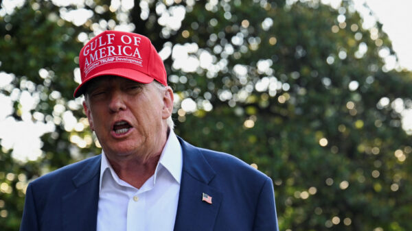 Trump diz que EUA fecharam acordo comercial com Vietnã