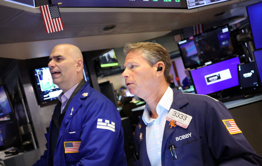 Futuros de Wall Street oscilam pouco antes de dados de emprego dos EUA